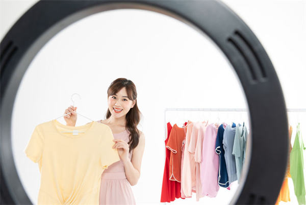 抖音0基础也能做爆款、涨粉,抖音如何抓住前3秒 自媒体 抖音 经验心得 第2张 抖音0基础也能做爆款、涨粉,抖音如何抓住前3秒 自媒体 抖音 经验心得 第2张